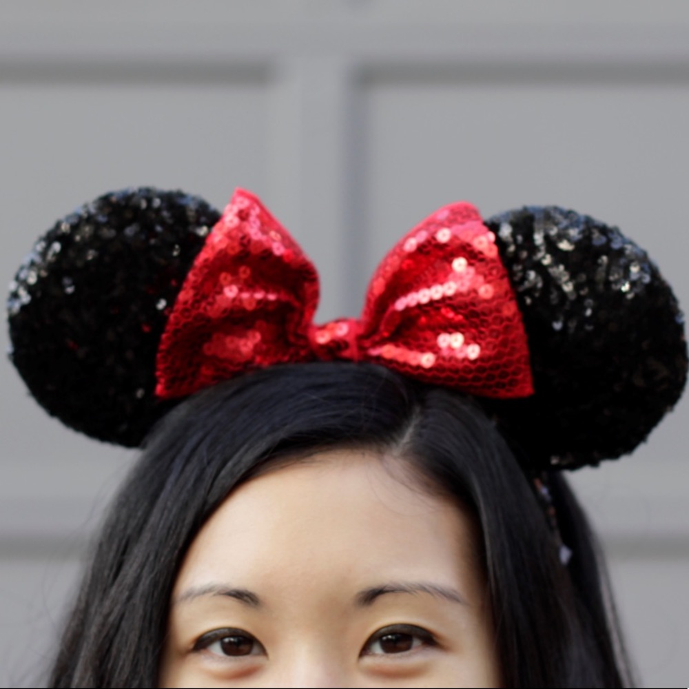 Classic Disneyland Minnie Ears With Red Bow
